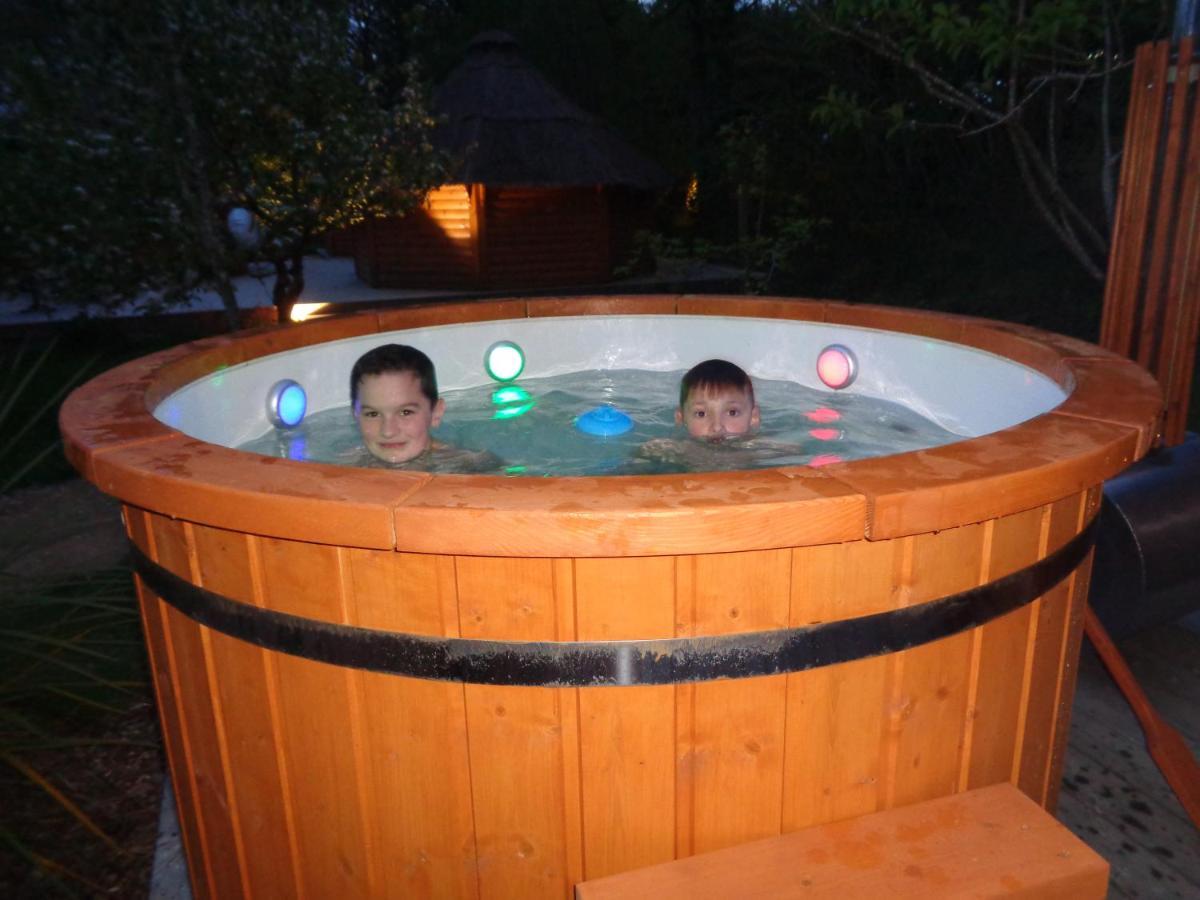 Tonn"O Loisirs Villa Servel Dış mekan fotoğraf